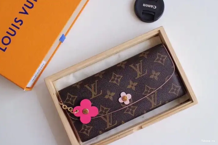 Affordable Wallet Louis Emilie Vuitton 0625